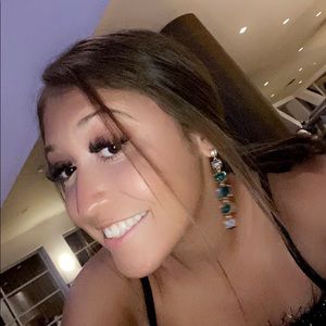 Meet your Posher, Keyana